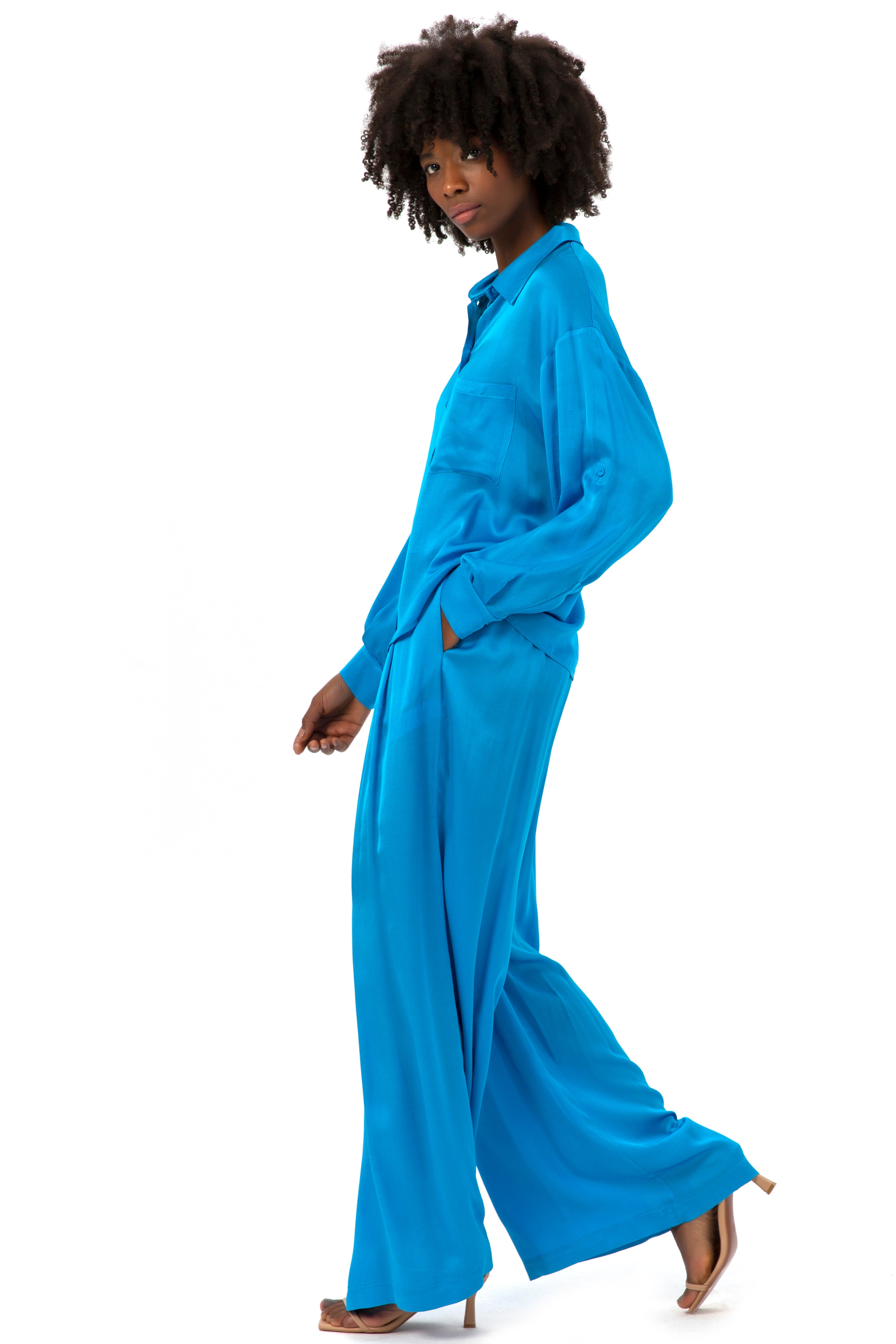 Loose Suit With Logo Detail